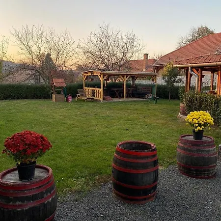 Zimmer Feri Vendégház *