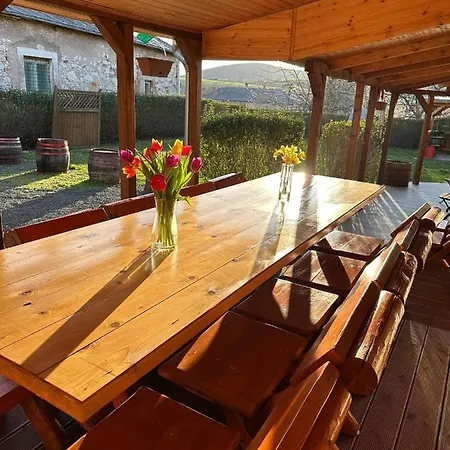 Zimmer Feri Vendeghaz بيت ضيافة *