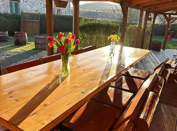 Zimmer Feri Vendeghaz 게스트하우스 *